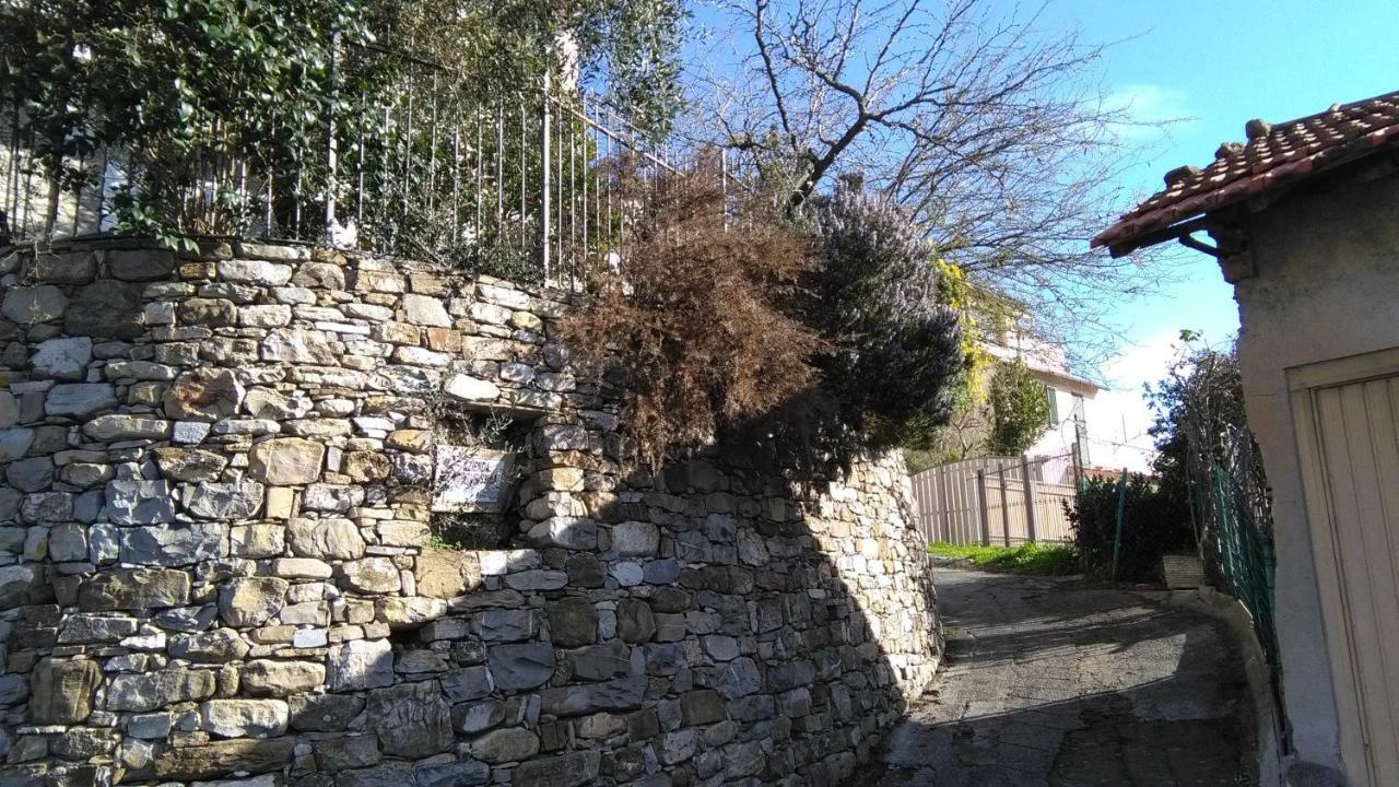 Alloggio Basilico Diano San Pietro Bagian luar foto